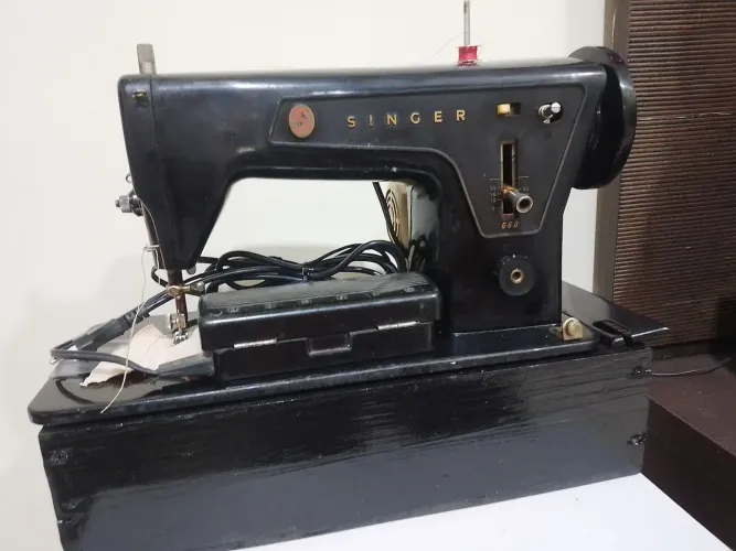 Máquina de costura Singer