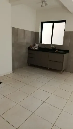 Imóvel para aluguel possui 38 metros quadrados com 1 quarto em Zona 01 - Maringá - PR