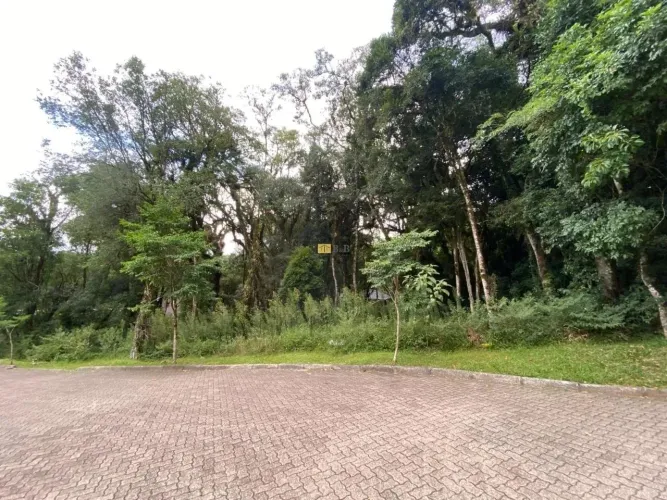 Terreno à venda em condomínio