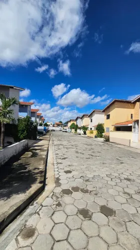Alugo casa de condomínio Duplex 3 suítes