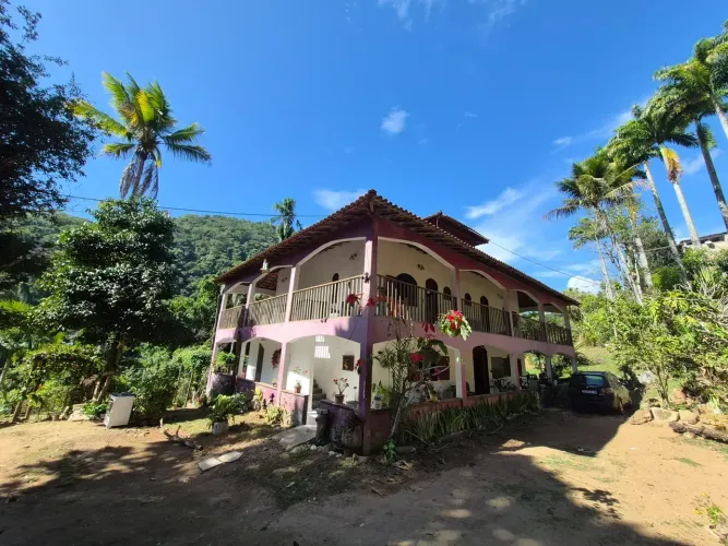 Imóvel para venda possui 200 metros quadrados com 8 quartos em Área Rural de Macaé - Macaé
