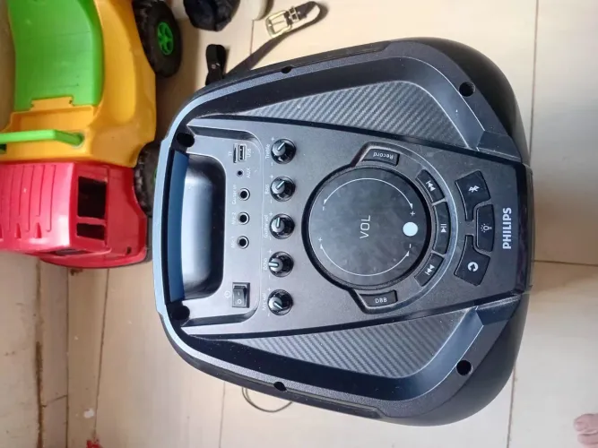 Caixa de som Philips  aceito cartão de crédito com aproximação lembrando que existe taxa