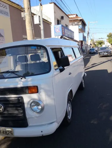 Volkswagen Kombi Standard 1.4 MI Total Flex 8V 2013