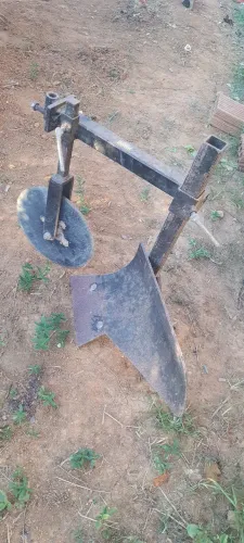 Arado aiveca 700 usado duas vezes