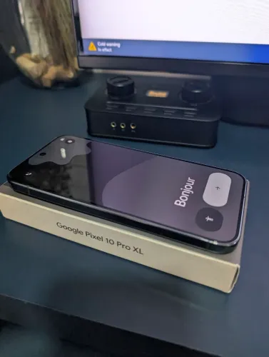 Google Pixel 10 Pro XL 256 GB - Obsidian + Case Spigen