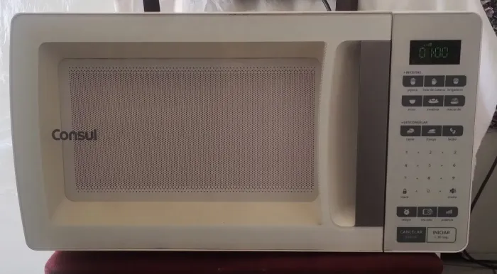 VENDO ESSE MICRO-ONDAS CONSUL 32 LITROS BEM CONSERVADO 