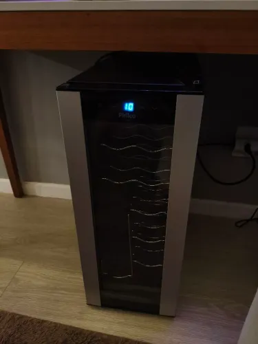 Vendo figrobar em perfeito estado, pouco usado.