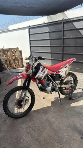 VENDO HONDA XR 200 PARA TRILHA