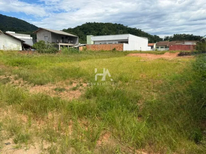 Terreno à venda no bairro Amizade com 389 m² de área útil e sem quartos