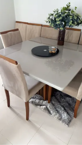 Mesa de 8 cadeiras