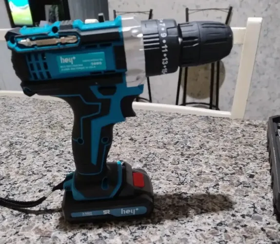 Parafusadeira nova + entrega grátis 