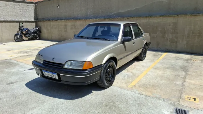 Chevrolet Monza GL 2.0 Efi/sl/l/650/club/barc.2e4p (álcool) 1991