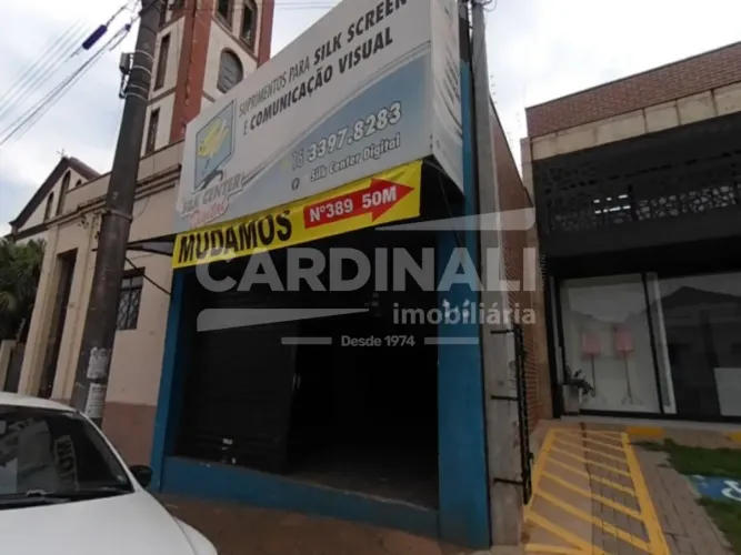 Salão comercial com ótima localização, Ao Lado da Igreja Santo Antônio