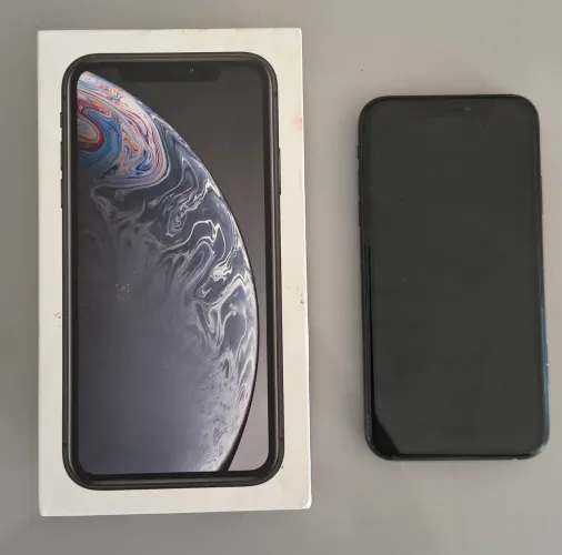 iPhone XR Preto 64 Gigas