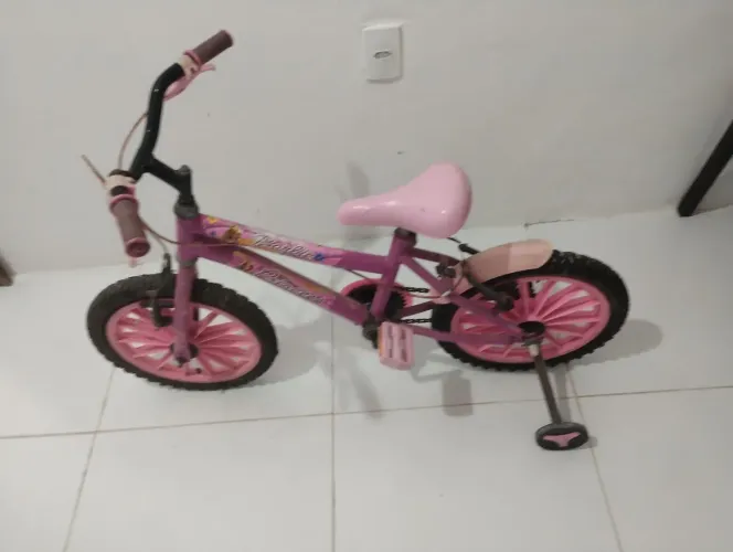 Bicicleta à venda.