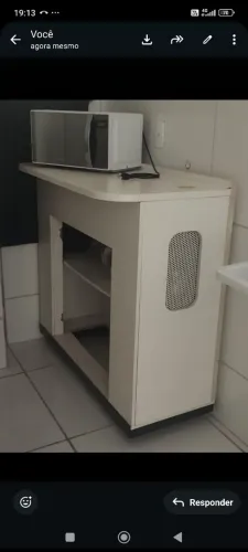 Bancada branca material ótimo não se desmancha?