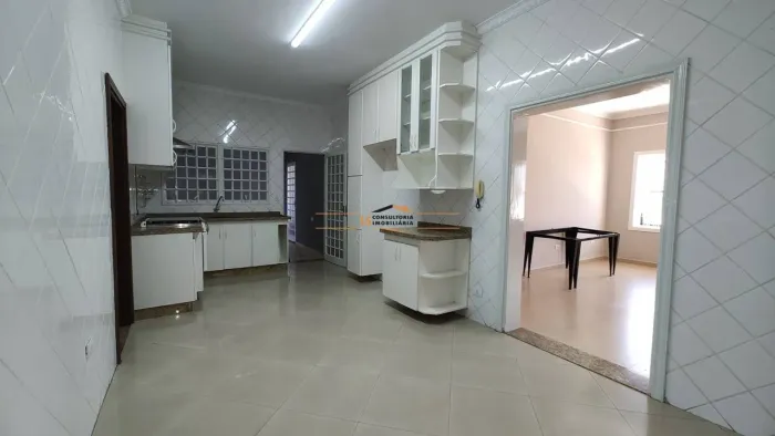 Casa, para locação, 300 m², por R$ 4.000,00 - Werner Plaas - Americana/SP