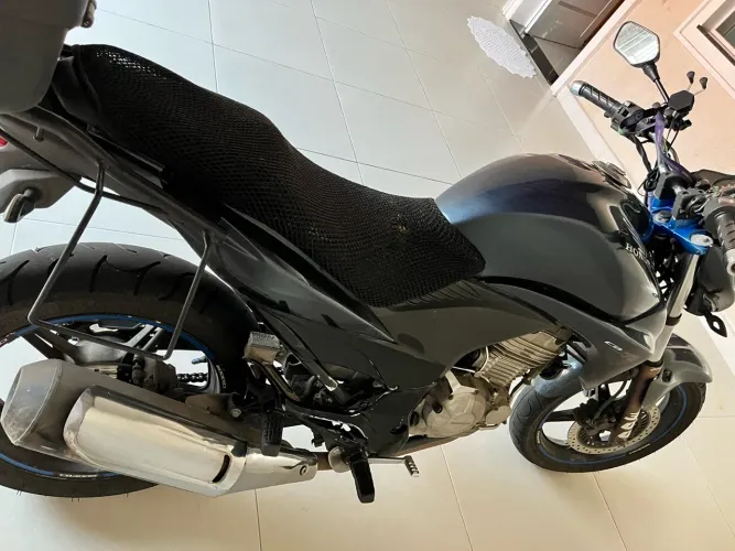 Cb300 edição especial