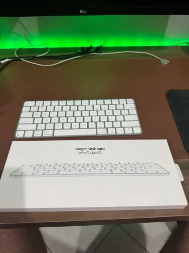 Teclado Apple com Touch Id (Magic Keyboard)