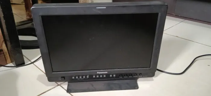 Monitor Profissional Panasonic BT-LH1700WP - Sucata Para Peças - R$ 150