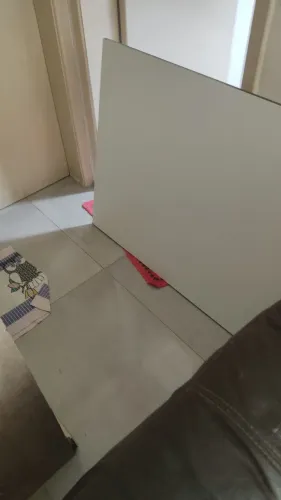 Vendo 3 metros de MDF novo 3 pôr 78 branco e mas 2 pedaço pequeno *41 200 reais 
