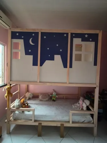 (Cama infantil + colchão) Pinus - Tok Stok - acompanha 1 colchão infantil pouco usado