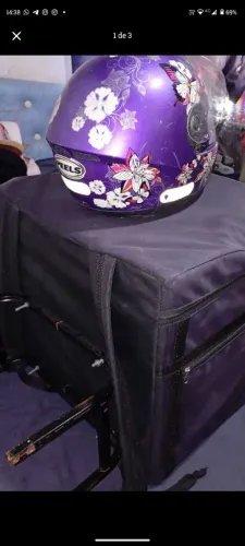 Bolsa bag pra entregas e capacete