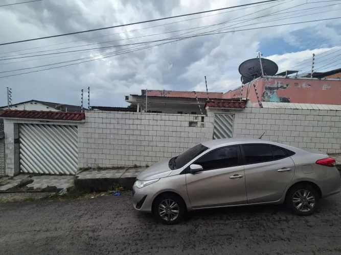 Casa 4 quartos no Japiim I