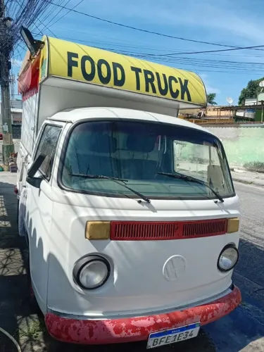Volkswagen Kombi Escolar 1.6 MPI (álcool) 2022