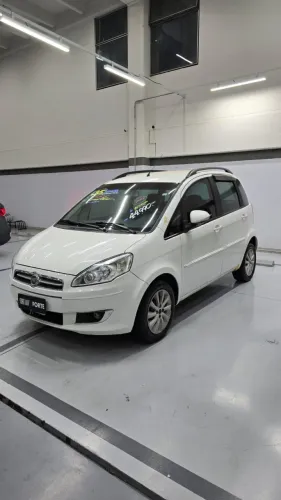 Fiat Idea Attractive 1.4 Fire Flex 8V 5P 2015