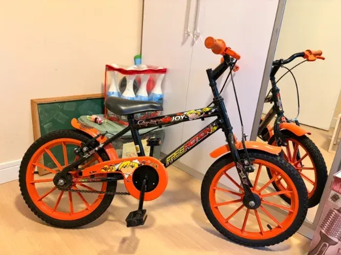 Bicicleta Infantil Free Action Joy ? Preta e Laranja