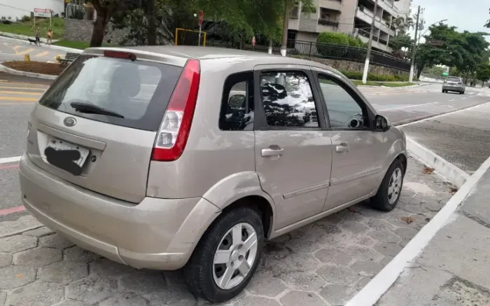 Ford Fiesta 1.0 8V Flex/class 1.0 8V Flex 5P 2009
