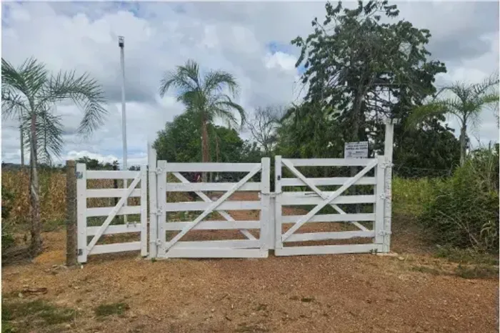 Fazenda/Sítio/Chácara para venda tem 99691 metros quadrados com 3 quartos