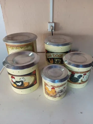 Jogo de Latas Antigas em Alumínio 