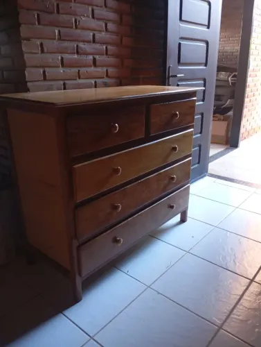 Cômoda/gaveteiro/armário/guarda roupa, excelente estado