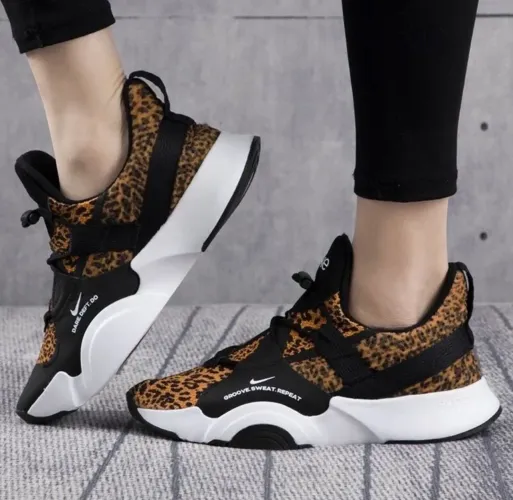 Tenis Nike Feminino Animal print SuperRep Groove