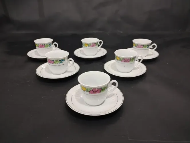 Xícara de porcelana