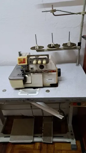 Máquina de costura