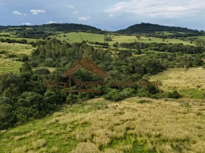 Área com 3 alqueires na região de Porangaba-SP