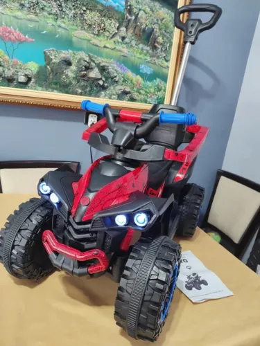 Quadriciclo Spider Infantil Passeio E Andador Criança Com Musicas Rayo
