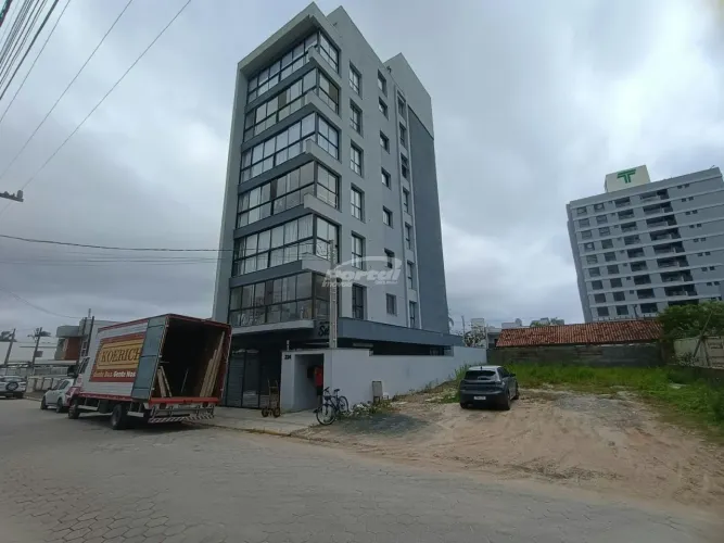 Apto novo, disponível para venda, com 03 dormitórios(sendo uma suíte) , 01 vaga, 240 metro