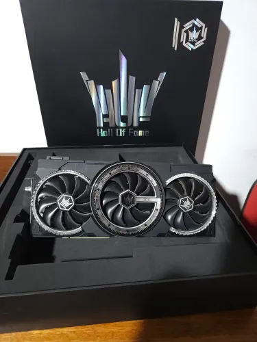 Placa de vídeo RTX 2080 Super Galax Hof na caixa!