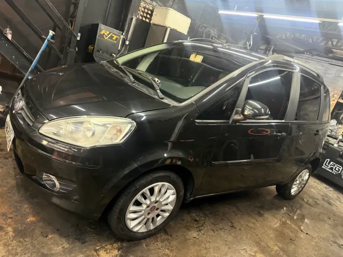 Fiat Idea Attractive 1.4 Fire Flex 8V 5P 2012