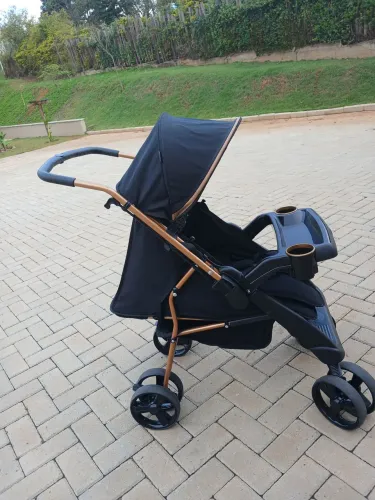 Vende_ carrinho de bebê