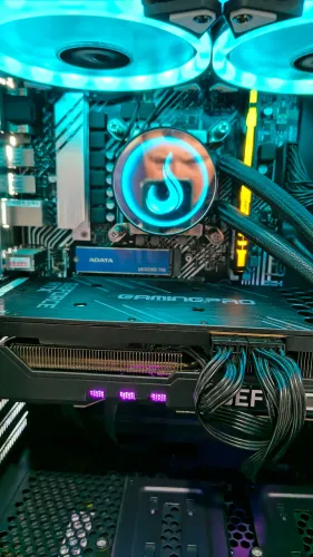 Pc gamer i7 10700 + RTX 3070 ti impecável