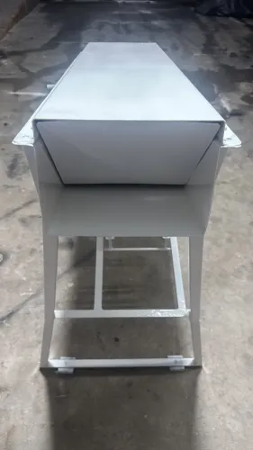 Triturador de gelo com as formas