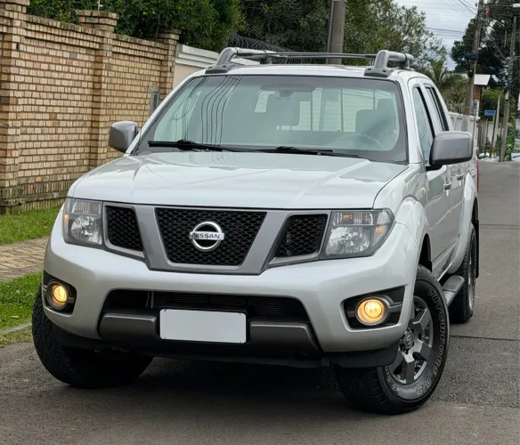 Nissan Frontier SV At.cd 4X4 2.5 TB Diesel Mec. 2014