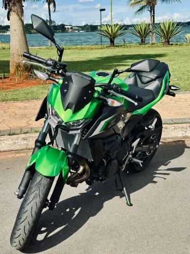 Kawasaki Z500 - 2025 | Apenas 600 km