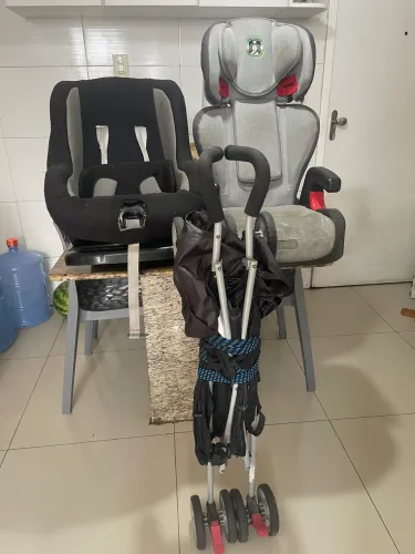 Carrinho e Cadeirinhas de Bebê