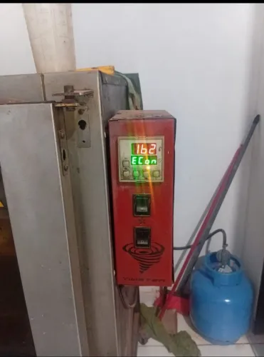 Vende-se um forno a gás